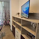Alezzy Cu Piscina Incalzita Jacuzzy Sauna Нэводари