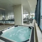 Alezzy Cu Piscina Incalzita Jacuzzy Sauna