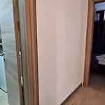 Alezzy Cu Piscina Incalzita Jacuzzy Sauna * Нэводари