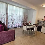 Alezzy Cu Piscina Incalzita Jacuzzy Sauna * Нэводари