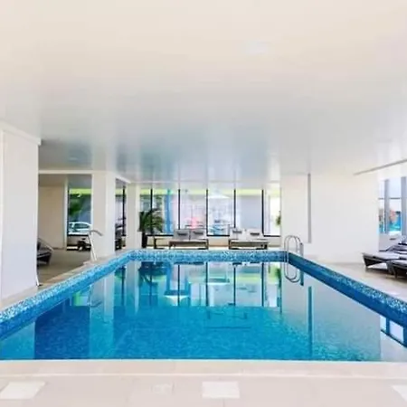 Apartmán Alezzy Beach Cu Piscina Incalzita Jacuzzy Sauna