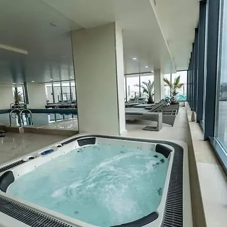 Alezzy Beach Cu Piscina Incalzita Jacuzzy Sauna