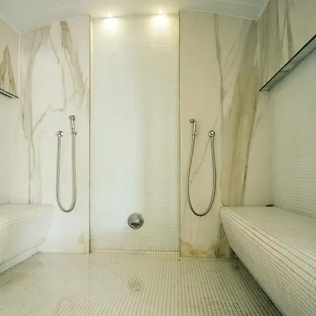 Apartmán Alezzy Beach Cu Piscina Incalzita Jacuzzy Sauna Năvodari