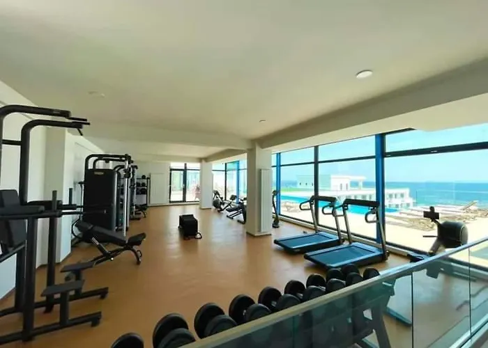 Alezzy Cu Piscina Incalzita Jacuzzy Sauna * Năvodari