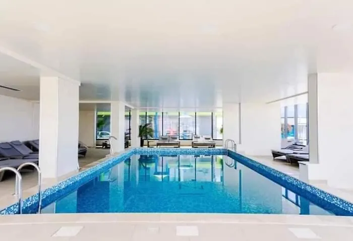 Apartman Alezzy Cu Piscina Incalzita Jacuzzy Sauna